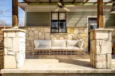 Image de Trendy East Austin bungalow with cowboy pool/extended stay