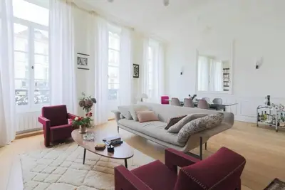 Image de Elegant 2-Bedroom Apartment Steps from Place des Vosges & the Marais