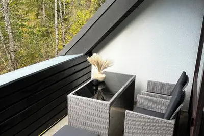 Image de Cosy Golden Hour apartment. Pet-friendly! 10min walk to center of Kranjska Gora!