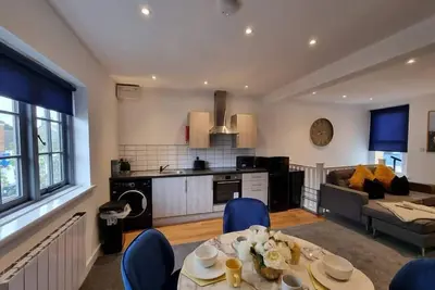 Image de The Woodfield - stylish 2 bed apt in Morriston
