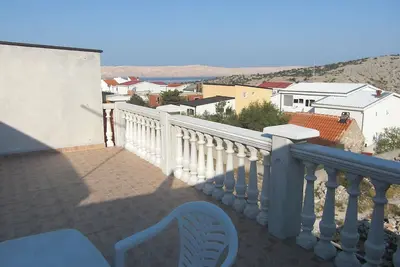 Image de Appartement de vacances pour 4 personnes env. 40 qmà Cesarica, Dalmatie (Nord de la Dalmatie)