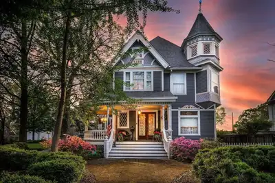 Image de Magical Victorian near hiking / wine trail