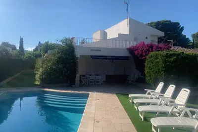 Image de Palomera, Calafat, in front of the sea, 5 mn beach, swimming pool