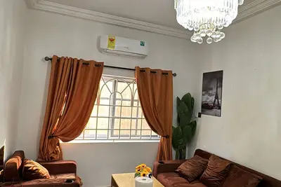 Image de Cozy 1-bedroom apartment in charming Accra with WiFi, Ac, Gaming console Ps4 etc