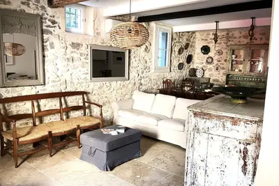 Image de Maison de charme, typiquement provençale dans le centre historique