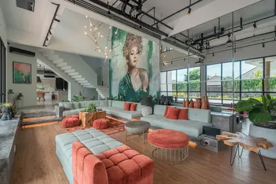 Image de Luxury Mandala Oasis Cher and Staff included lvid13