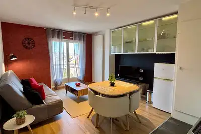 Image de Appartement au 8ème étage avec 2 balcons