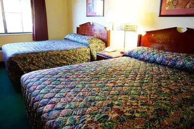 Image de Coratel Inn & Suites by Jasper Wesley-Comfort 2 Queen Bed Non-Smoking