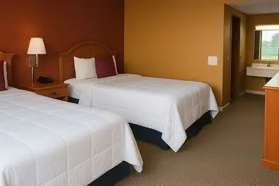 Image de Coratel Inn & Suites by Jasper Anthony-Deluxe 2 Queen Bed Non-Smoking