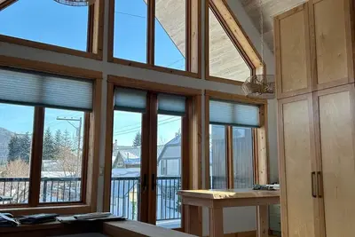 Image de Downtown Custom Hemp House available monthly