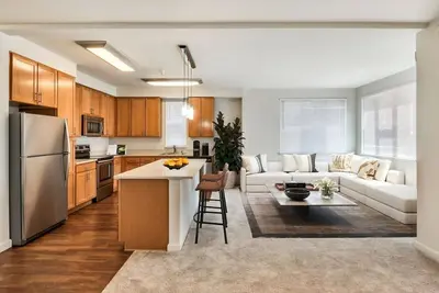 Image de Via Apartments 1br Condo w Top Amenities