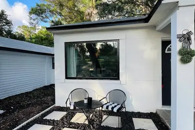 Image de Clearwater Boho Beach Retreat (2 kayaks Included! )