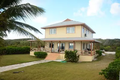 Image de The Cedar Beach House – Exuma Escape w/ Private Beach & Tour Options