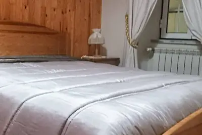 Image de Rustic and comfortable accommodation in the heart of Loriga. Room for 8 people.