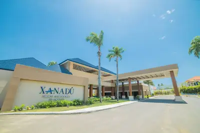 Image de Charming 1 k-bedroom+1 sofa bed, 2 f-bath/kitchen/beachfront/pool/w Wi-fi condo