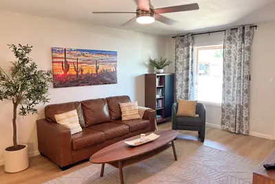 Image de Stylish 3br Retreat in Tempe - Wifi, Pool, Chill Vibes & Prime Location