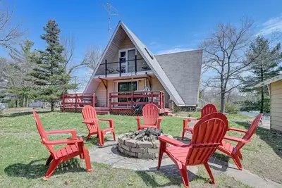 Image de Unwind & Play: Cozy A-Frame Getaway in Friendship!