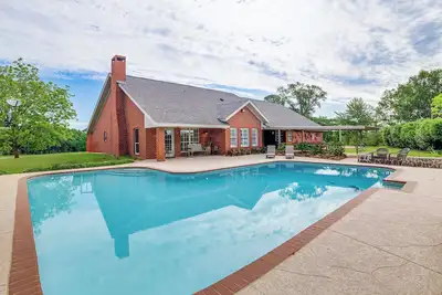 Tranquil Family Retreat: 4 Mi to Dtwn Winnsboro!