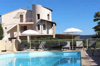 Image de Hôtel Auberge Hébergement de Vacances en Ardèche, Piscine, Diner sur réservation