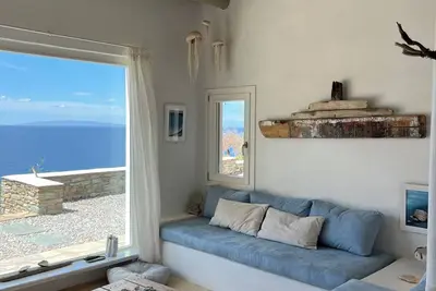 Image de Sea Views. Cycladic Calm. Villa Riza. Family and animal friendly