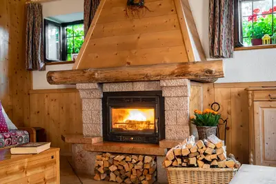Image de Chalet \"Baita Angomà\" avec vue sur la montagne et jardin privé