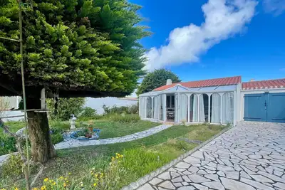 Image de Maison calme à 400m de la mer, véranda, jardin