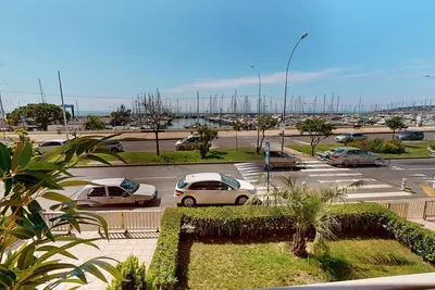 Image de Spacieux 2p rénové face mer avec terrasse et garage