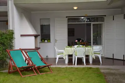 Image de Maison confortable avec espace extérieur