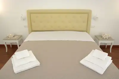 Image de Chambre \"Suite Sofia\" avec Wi-Fi et climatisation
