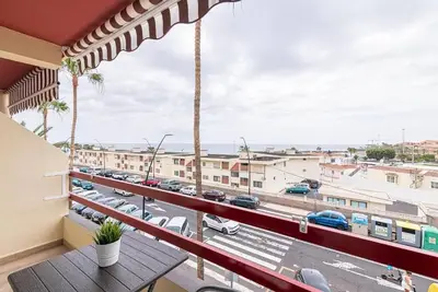 Image de Los cristianos - San Telmo pool and sea views 2