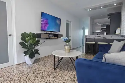 Image de Ideal house for families and/or friends with three bedrooms just steps from the beach.