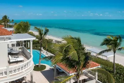 Image de Luxury 7br Beachfront Villa, Pool, Hot Tub, Gym & Games – Long Bay