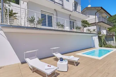 The Italian Lady - Unit 2