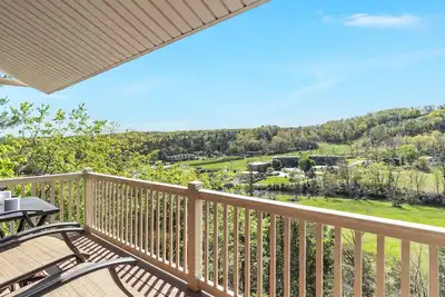 Image de Bryce Mtn Escape with Forest Views and Fire Pit