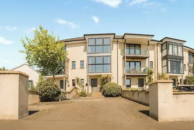 4 chambres à coucher à Pennar