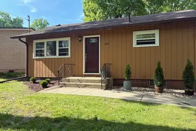 Image de Charming 2-bedroom cottage in Coloma with Ac, WiFi, & steps from Little Paw Paw