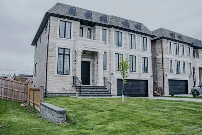 Image de Upscale Pickering Escape | Near Lake & Dining