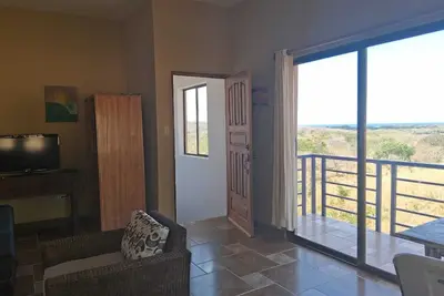 Image de Spacious apartment with ocean view