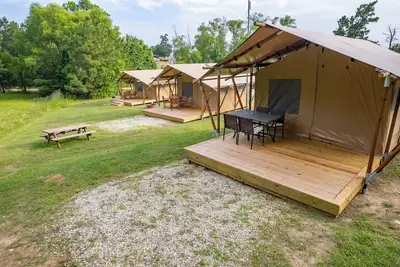 Image de Find a Gentle, Cozy Retreat Beside Lake Livingston