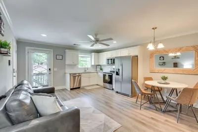 Image de 1 Block to Main St & River: Downtown Helen Condo