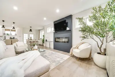 Image de 4 Mi to Dtwn: Modern Tacoma Home w/ Spacious Yard