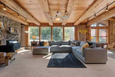Image de Cheerful 5 Bedroom Mountain House - Bearfoot Pines