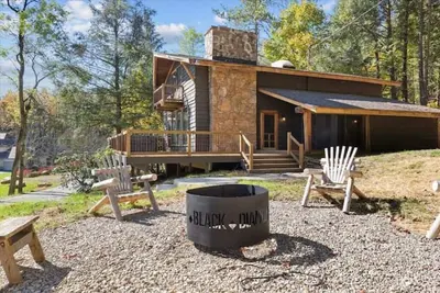 Image de Mountain House -Black Diamond Chalet