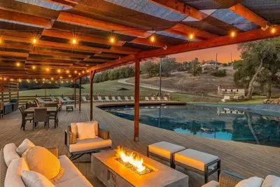 Image de Entire home in Placerville, California, United States