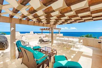 Image de On Ocean, Deluxe Fab Penthouse, Spectacular Pvt. Rooftop  & Fab Ocean Views | Pool & Beach Service!