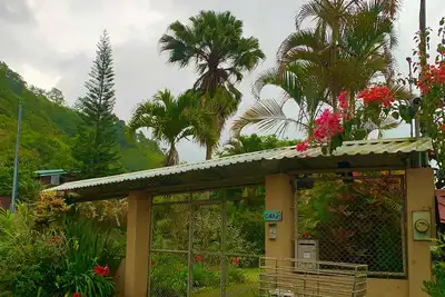 Image de Villa w/large garden & views! Safe with security bars around entire property