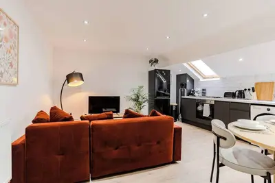 Image de Stunning Sky view 2 Br Flat - Free Wifi, Parking