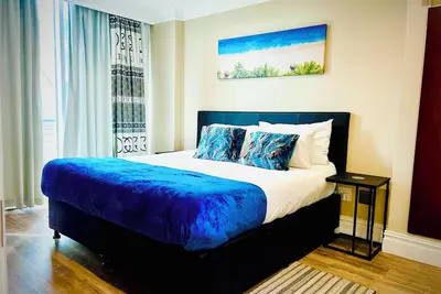 Wake Up to the Sea – Stay at Cozy Ocean View