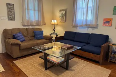 Image de Charming renovated 3-bedroom house with Ac, WiFi in fabulous Columbus