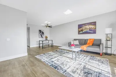 Image de Sunny Getaway Near Downtown Mesa